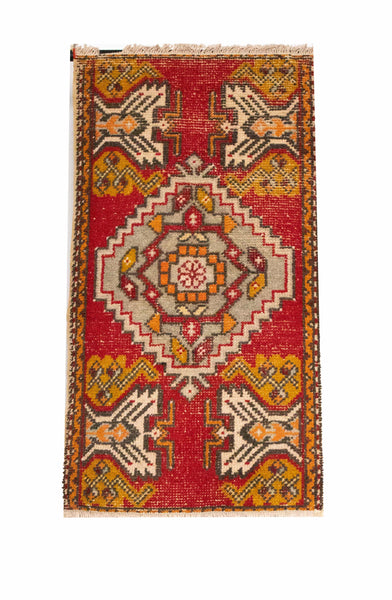 Load image into Gallery viewer, Eda | Handwoven Wool Turkish Mini Rug 19&quot; x 35&quot;
