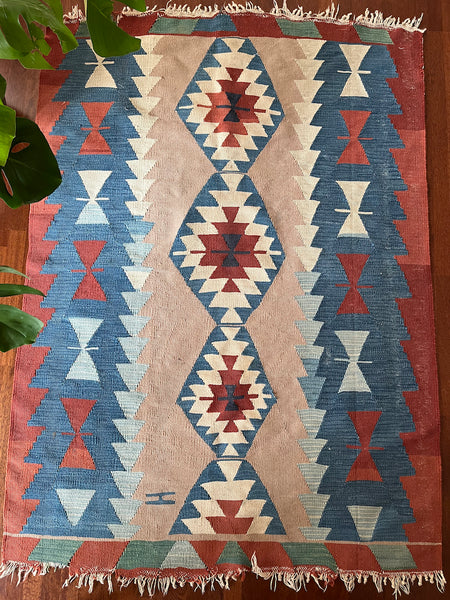 Load image into Gallery viewer, Cemre | Handwoven Kilim Rug 47&quot; x 65&quot;
