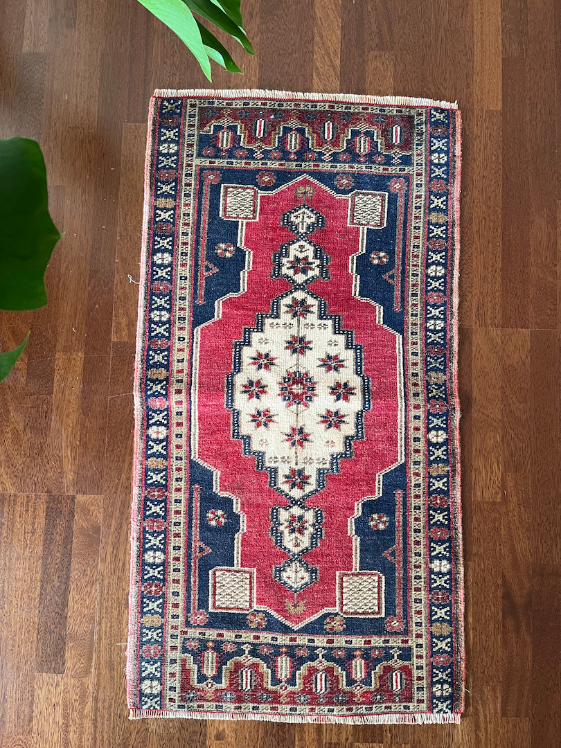 19x35 hand knotted, wool on wool, vintage Turkish mini rug